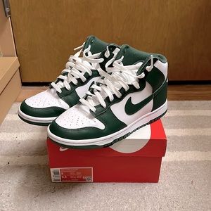 nike dunk high retro “australia/noble green-white” women’s 9.5/men’s 8